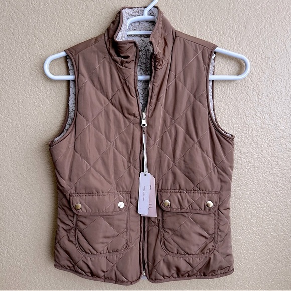 Love Tree Reversible Faux Fur Quilted Vest - Picture 1 of 9